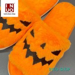 Zapatilla de felpa suave de calabaza de Hallowen